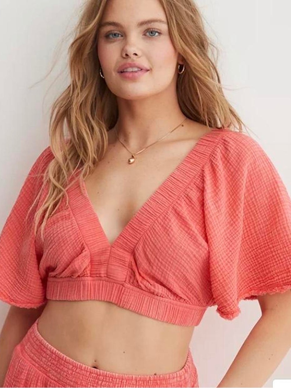 AERIE NWT Coral Gauzy pool-to-party flutter sleeve top haute coral size medium - Picture 1 of 7